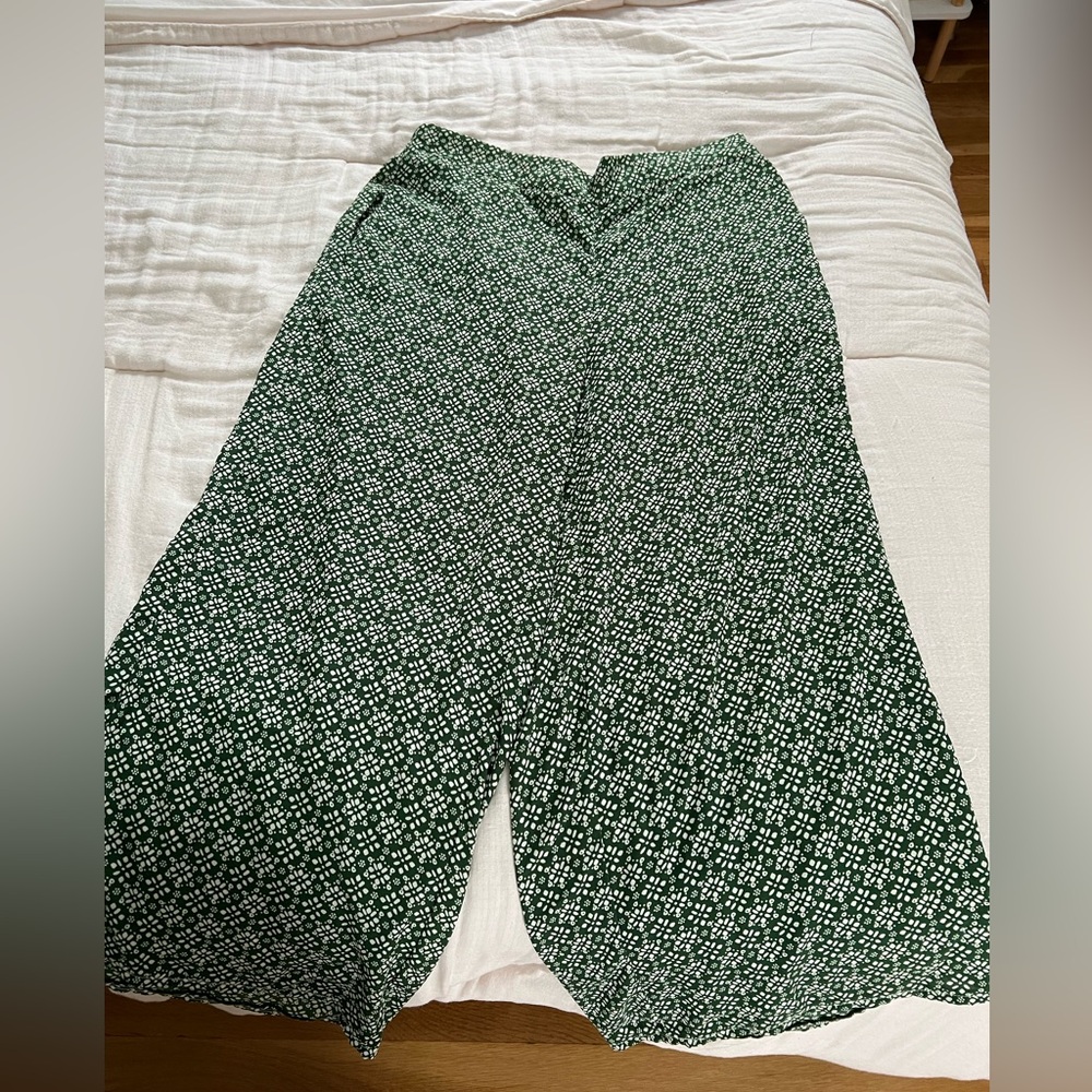Women’s Flowy Floral Green Pants